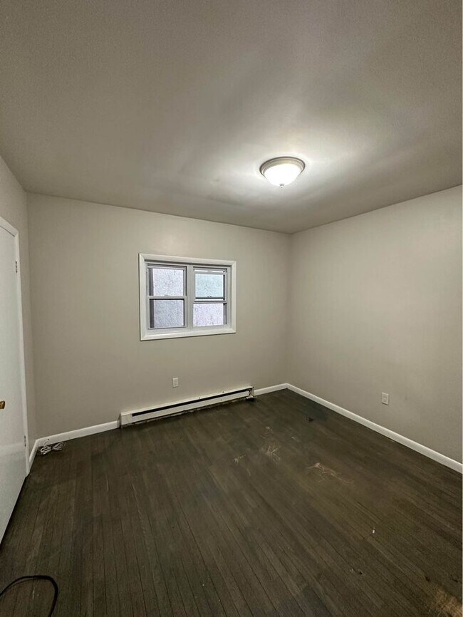 Building Photo - 1514 Cedar Ave