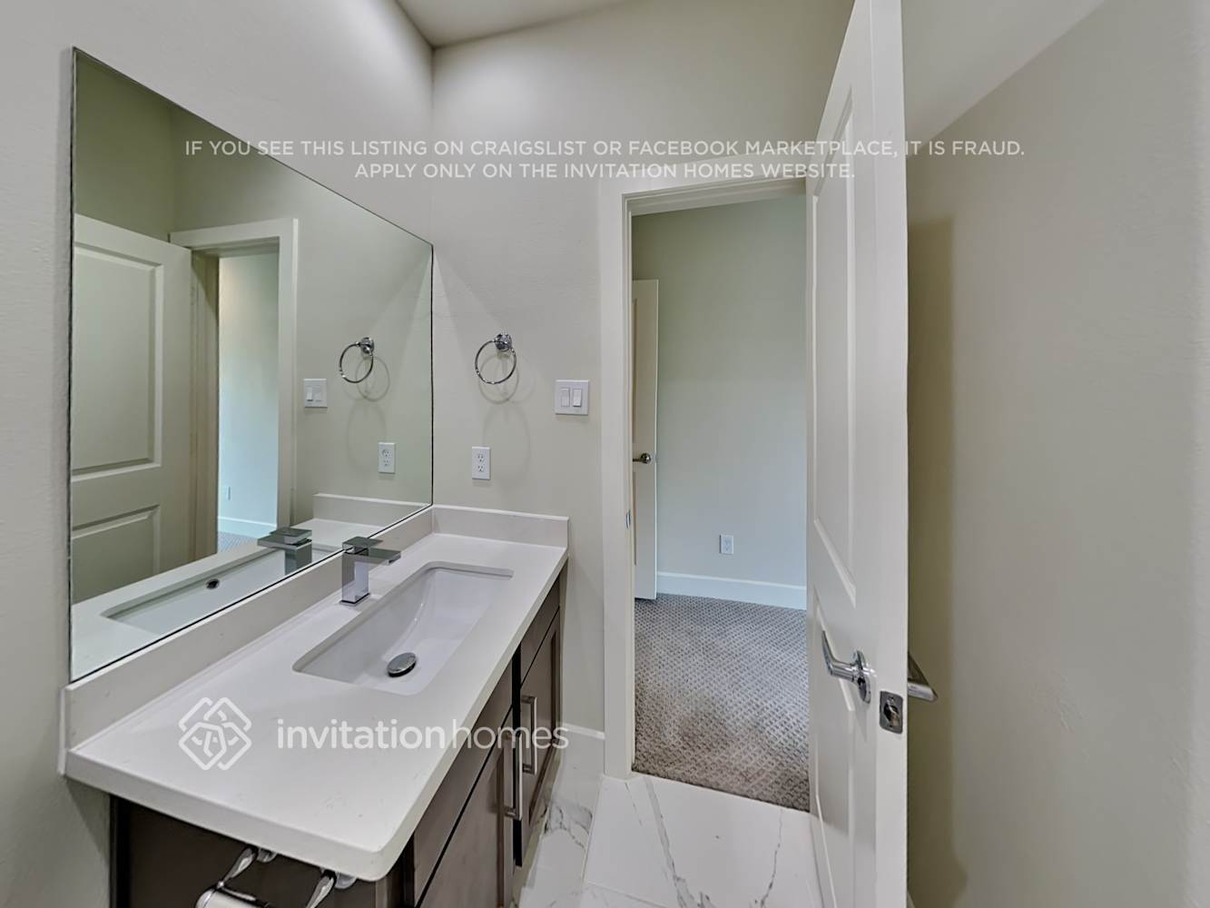 Building Photo - 10522 Executive Lake Dr