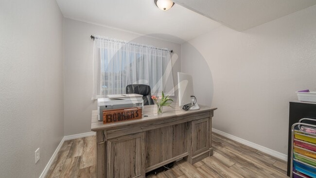 Building Photo - Remodeled Gem in Briargate