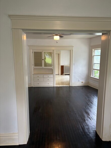 Building Photo - 1124 Eliza St