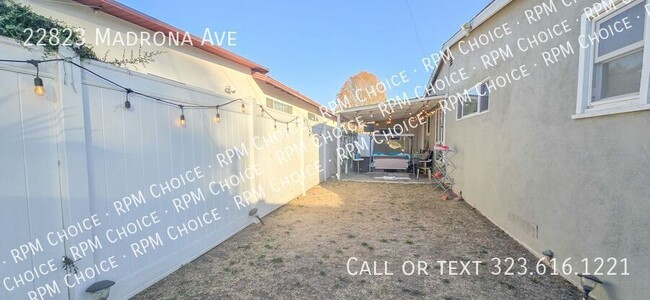 Building Photo - 22823 Madrona Ave