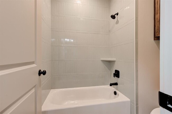 Building Photo - 4616 Maple Rdg Dr