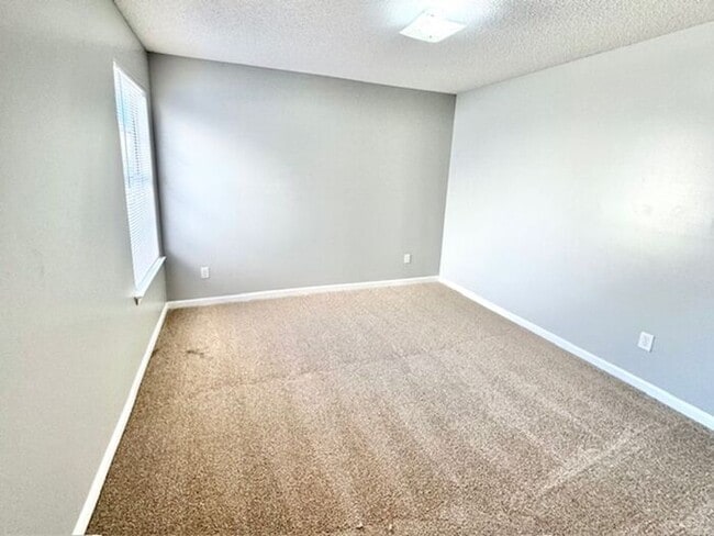 Building Photo - OPEN HOUSE! Move In Special! Now Leasing- ...