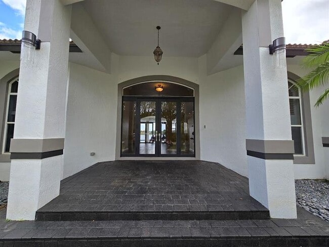 Building Photo - 15342 SW 17th St