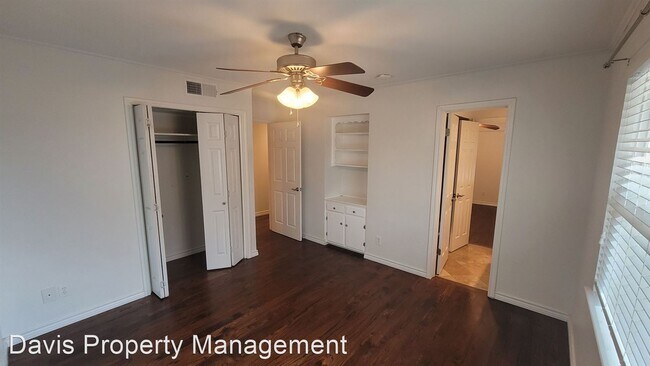 Building Photo - 5 br, 3 bath House - 3637 NORTHAVEN RD.