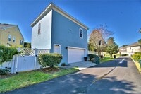 Building Photo - 1111 Oscar Square