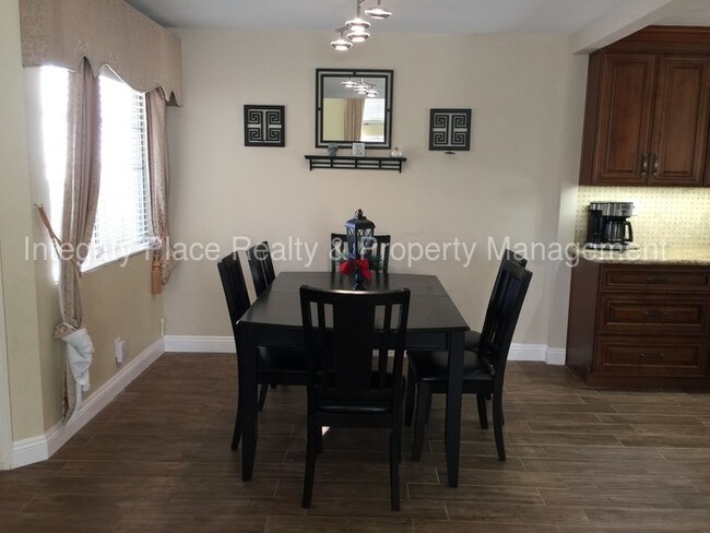 Building Photo - Parkside Green Gated Community