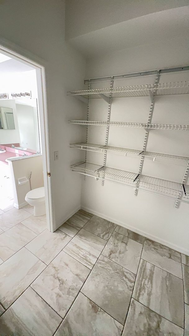 Building Photo - Come see this beautiful 3 bedroom, 2 bath, 2 car garage home for rent near Citrus Park Mall!