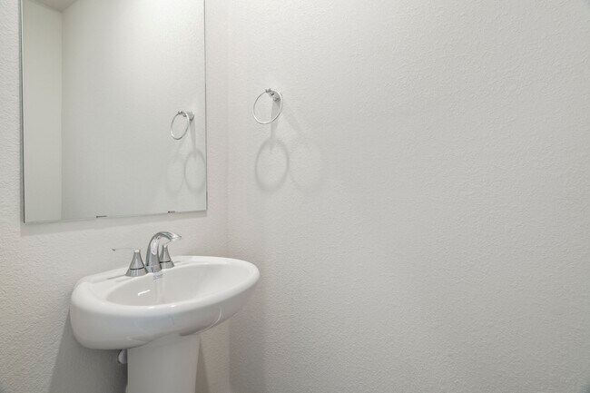 Building Photo - 6606 Lenwood Ln