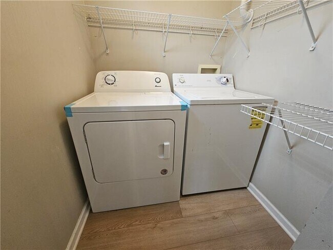 Building Photo - 518 Ten Point Ln