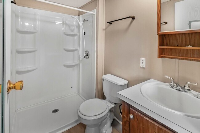 Building Photo - 534 SE 650th Rd