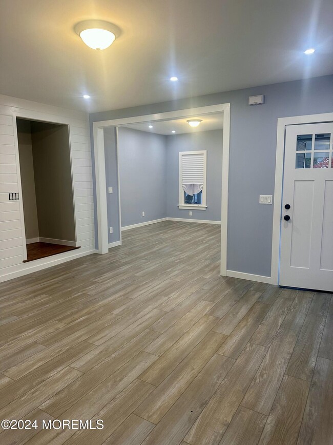 Building Photo - 73-75 Church St