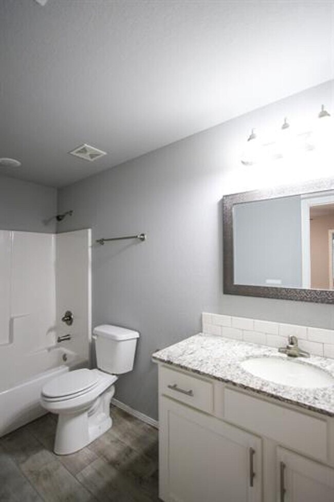 Building Photo - The Perfect Rental in Rupple Meadows!