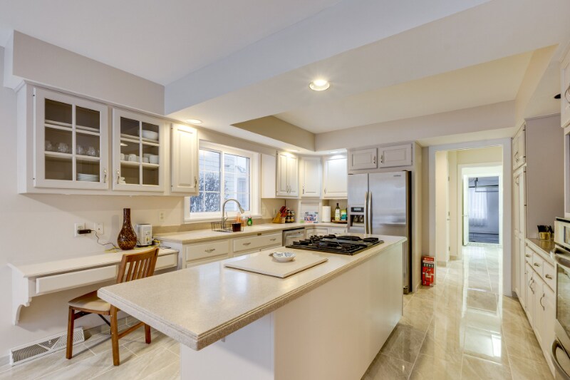 Building Photo - 9504 Sheffield Rd