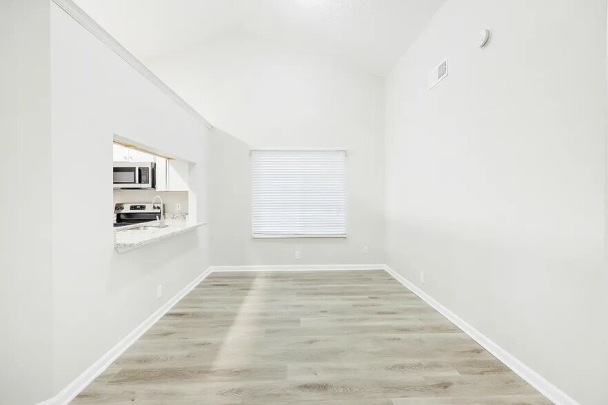 Building Photo - 607 Brentmeadow Cir