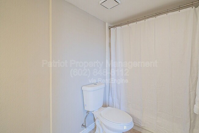 Building Photo - 10527 E Fanfol Ln