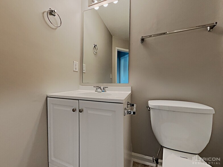 Building Photo - 5195 Bridle Point Pkwy