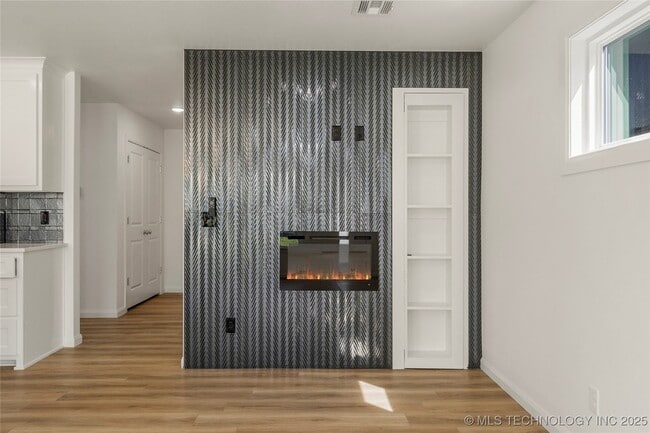 Building Photo - 107 N Atlanta St