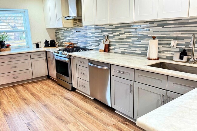 Building Photo - 12407 Whittington Dr