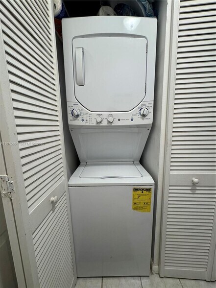 Building Photo - 10445 NW 11th St