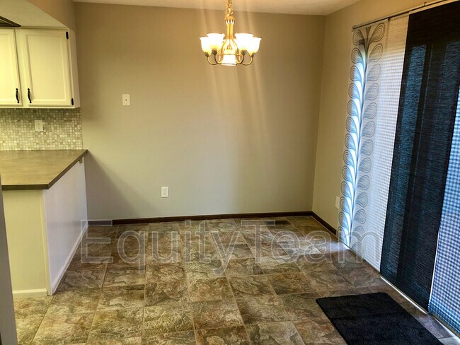 Building Photo - 7404 Timberview Dr