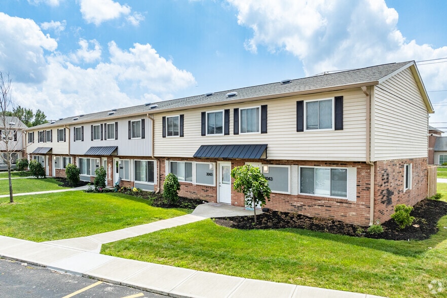 Primary Photo - Cassady Village Apartments