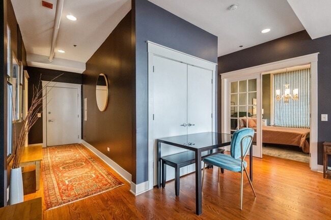 Building Photo - 888 S Michigan Ave