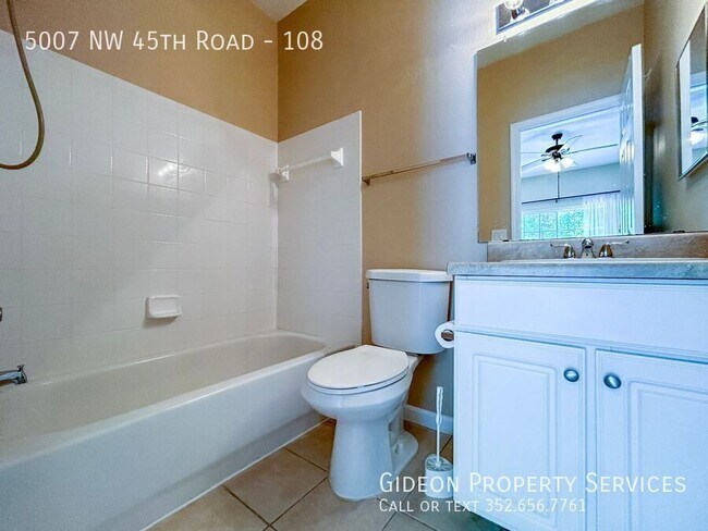 Building Photo - 5007 NW 45th Rd