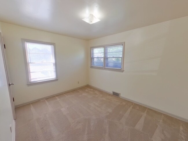 Building Photo - 6130 E Harry St