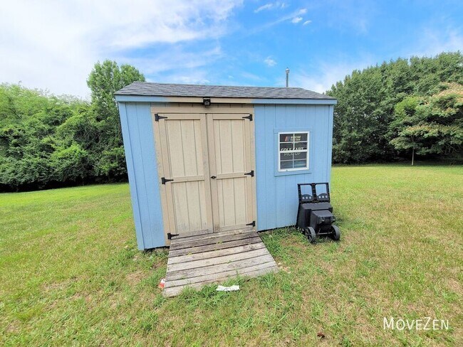 Building Photo - 509 Rosecrest Dr