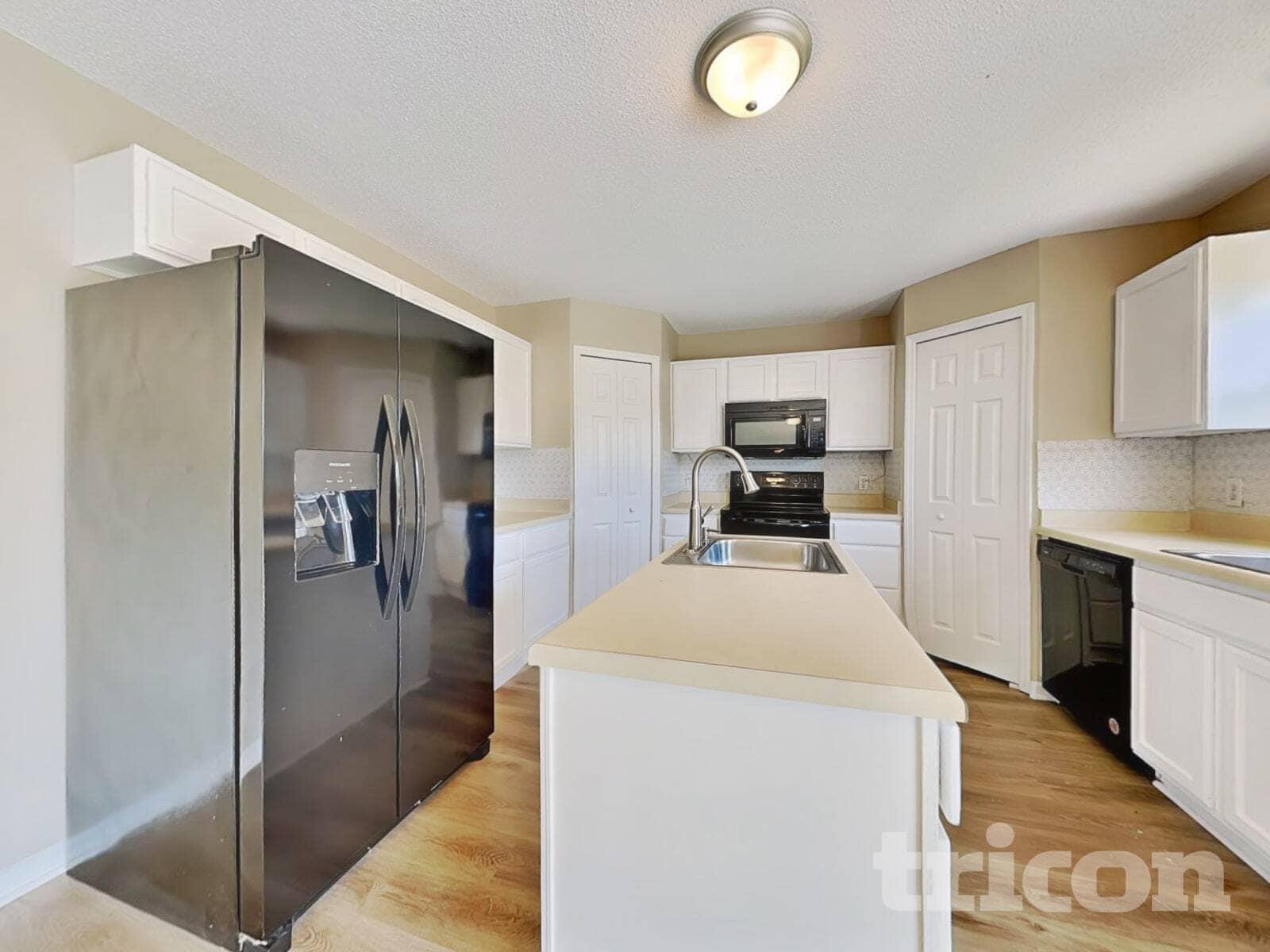 Building Photo - 3691 Wellington Ln