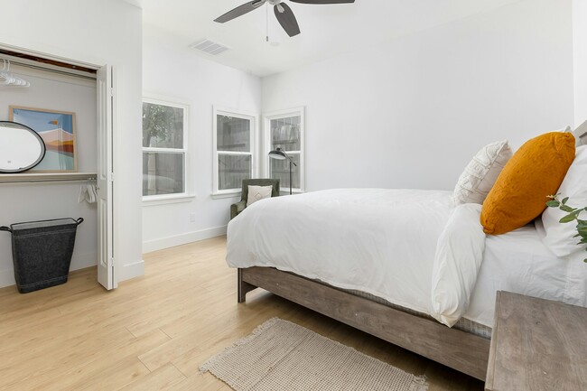 Building Photo - 2109 NW 36th St