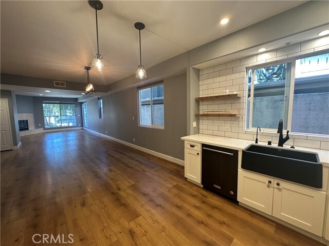 Building Photo - 13508 Moorpark St