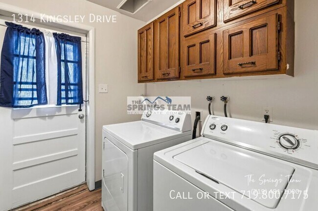 Building Photo - 1314 N Kingsley Dr