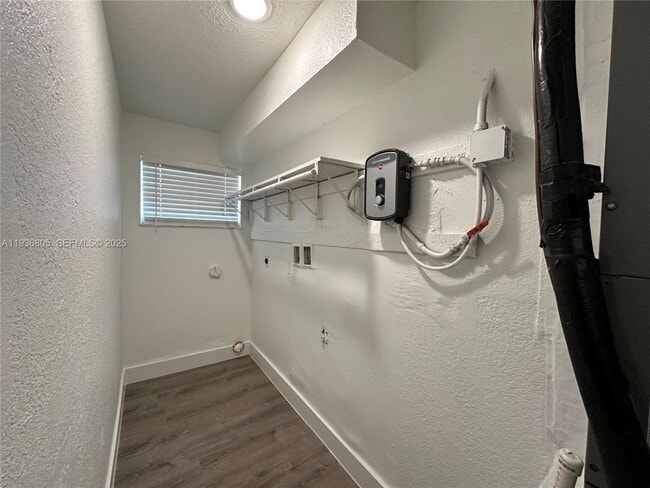 Building Photo - 116 NW 2nd Ave