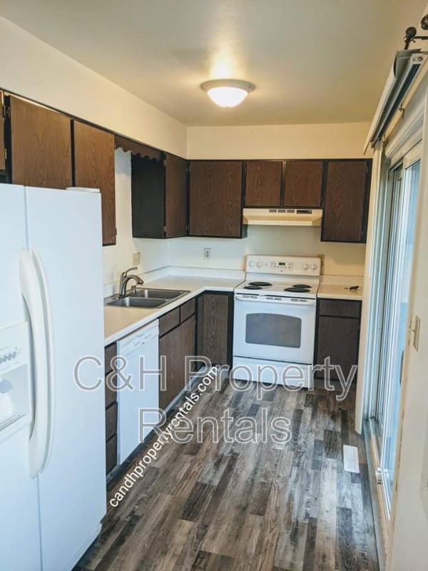 Building Photo - 1507 Elaine St