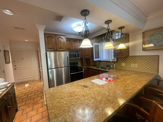Building Photo - FURNISHED UNIT IN DOWNTOWN FAIRHOPE!