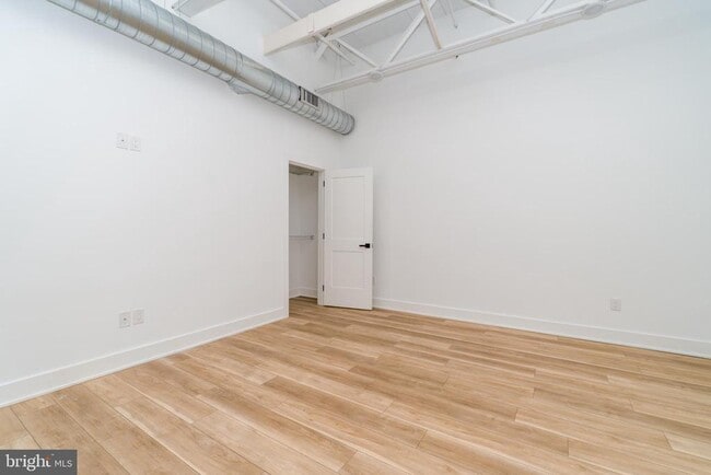 Building Photo - 2700 E Auburn St