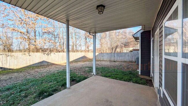 Building Photo - 717 Sleek Fox Dr