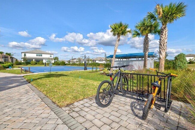 Building Photo - 16235 Pine Mist Dr