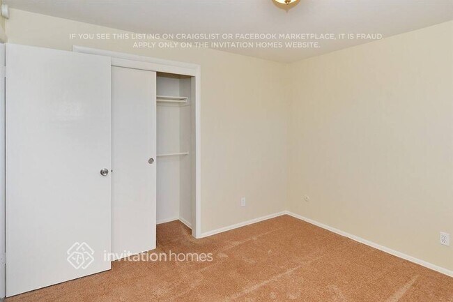 Building Photo - 423 S Potomac Cir