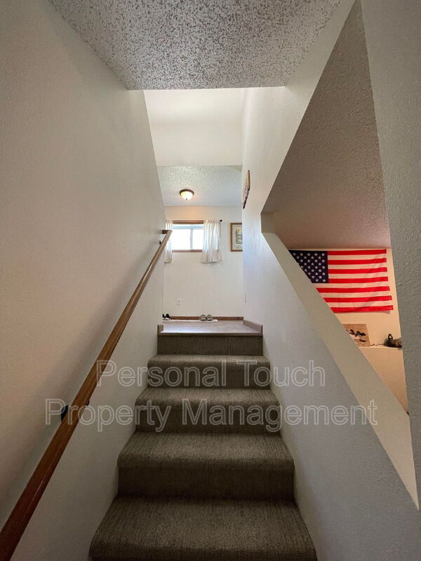 Building Photo - 2520 5th St W