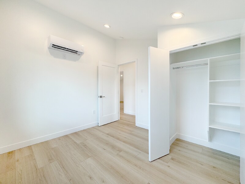 Building Photo - 4461 Farquhar Ave