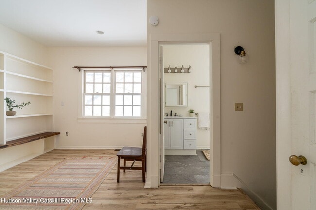 Building Photo - 56 Willowdale Farm Rd