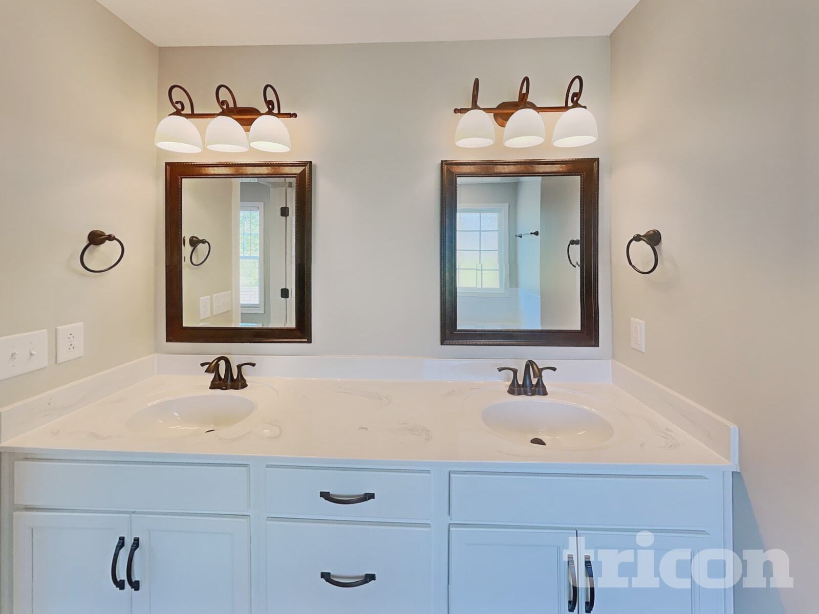 Building Photo - 129 Bonnell Dr