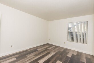 Building Photo - Charming 1 Bedroom Condo