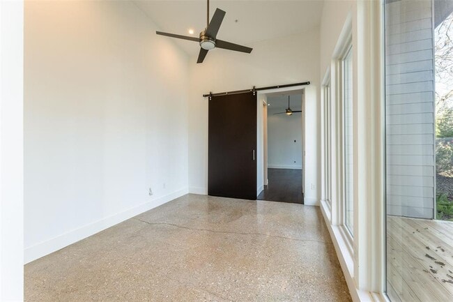 Building Photo - 2808 W 44th St