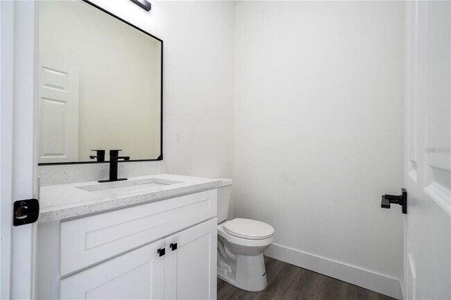 Building Photo - 6671 SW 151 Loop