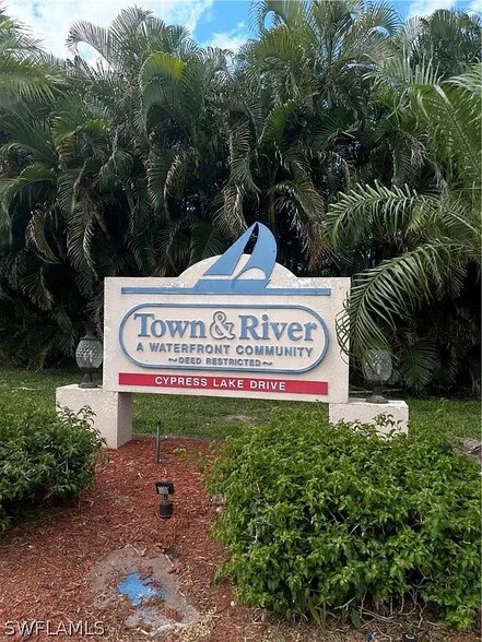 Primary Photo - 4277 Mariner Way