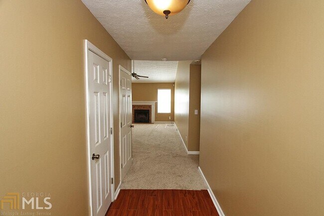 Building Photo - 2979 Sentinel Cir